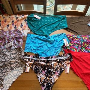 NWT Cheek Boss Seamless Panties
Size Plus Size 3XL